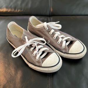 Grey converse All-stars
